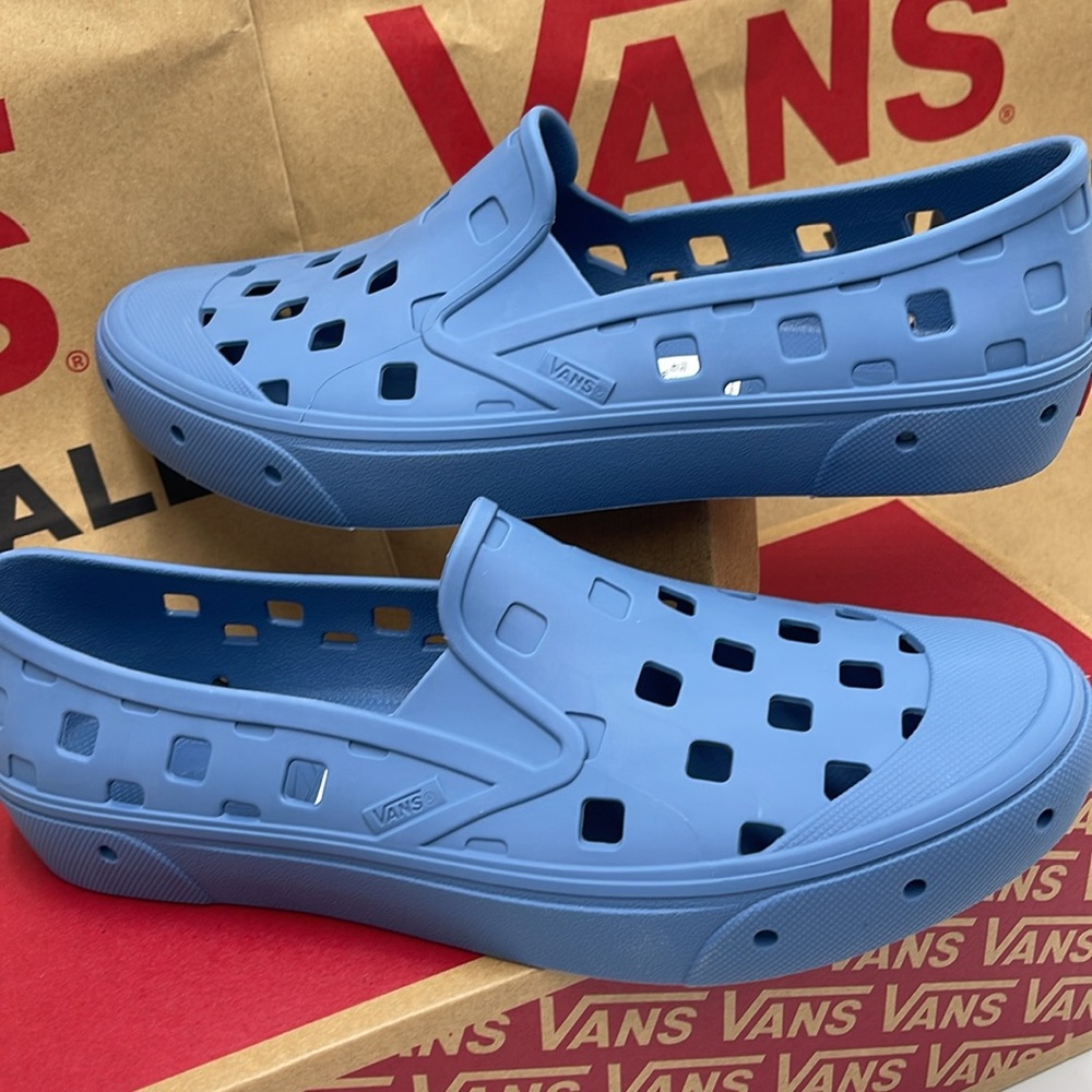 Vans Men’s Slip-On Trk Captains Blue 
VN0A5HF8ZR8
Sneakers - Picture 9 of 16
